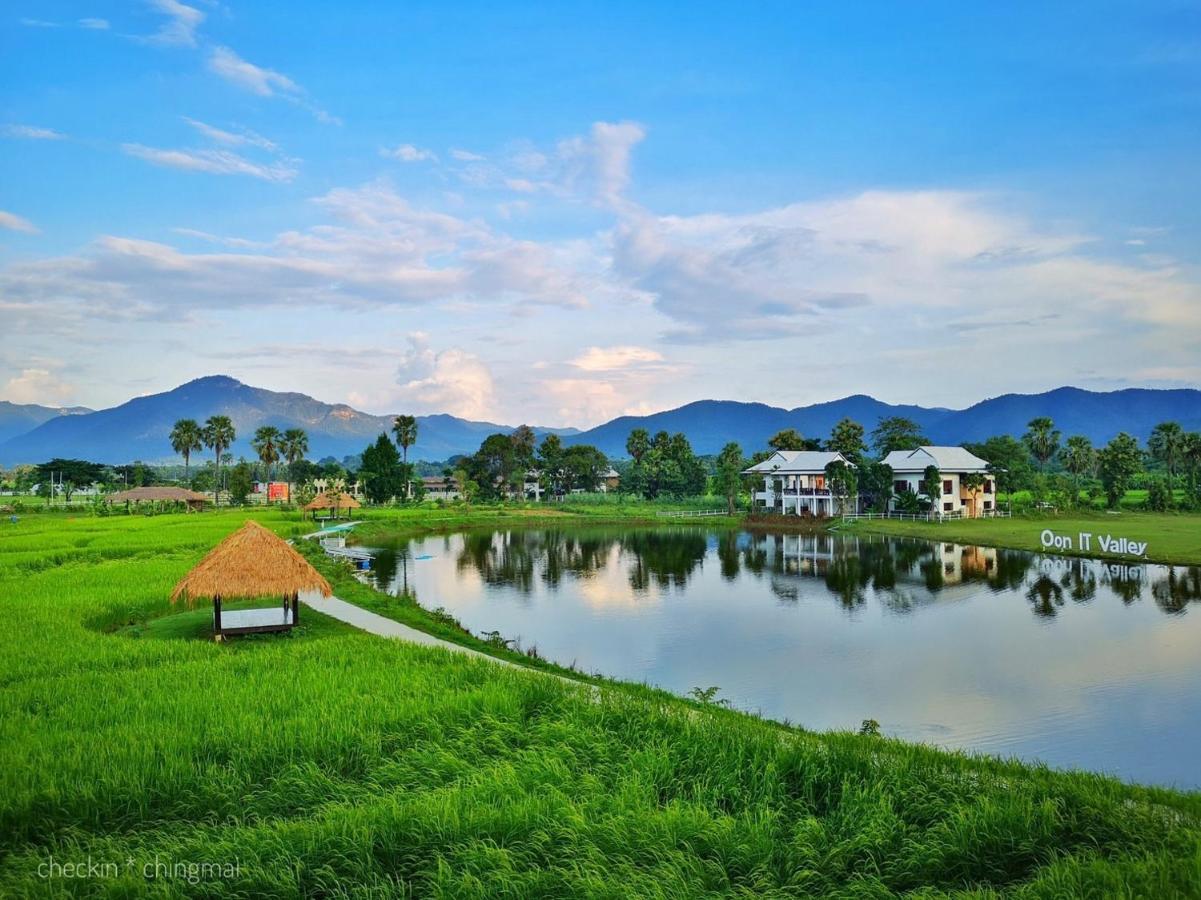 Oon Valley Farm Stay San Kamphaeng Luaran gambar